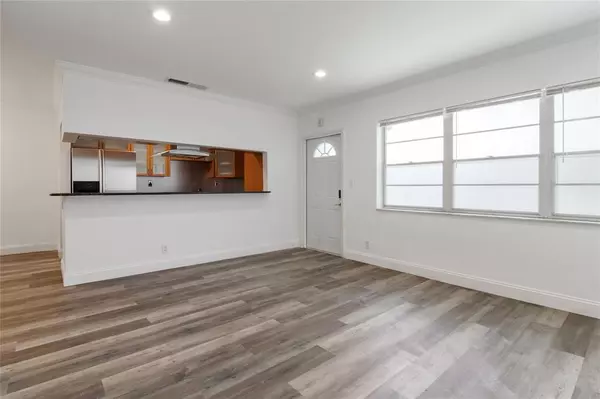 Hallandale Beach, FL 33009,1450 Atlantic Shores Blvd #117