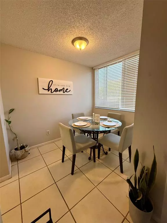 Oakland Park, FL 33309,3300 NW 46th St