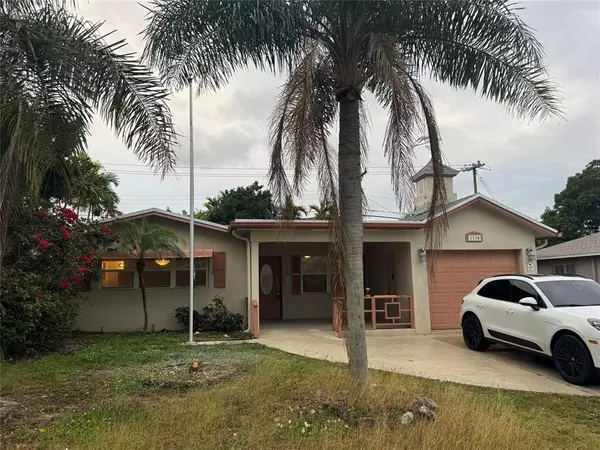 1134 Pine tree, Lantana, FL 33463