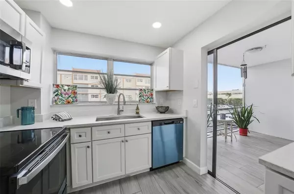 Lauderhill, FL 33313,2201 NW 41st Avenue #209