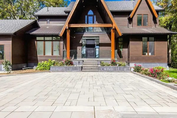 Georgina, ON L0E 1N0,178 Moores Beach RD