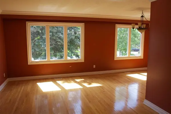 Mississauga, ON L5B 2N8,2636 Crystalburn AVE #upper unit