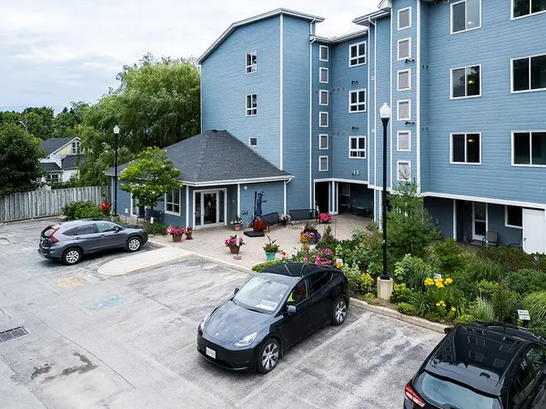 34 Bayfield ST #402, Meaford, ON N4L 1Y2