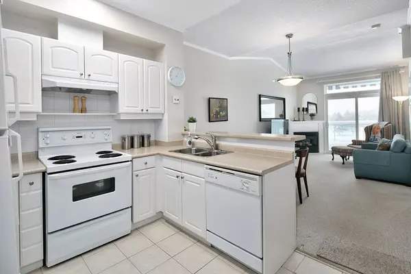 34 Bayfield ST #402, Meaford, ON N4L 1Y2