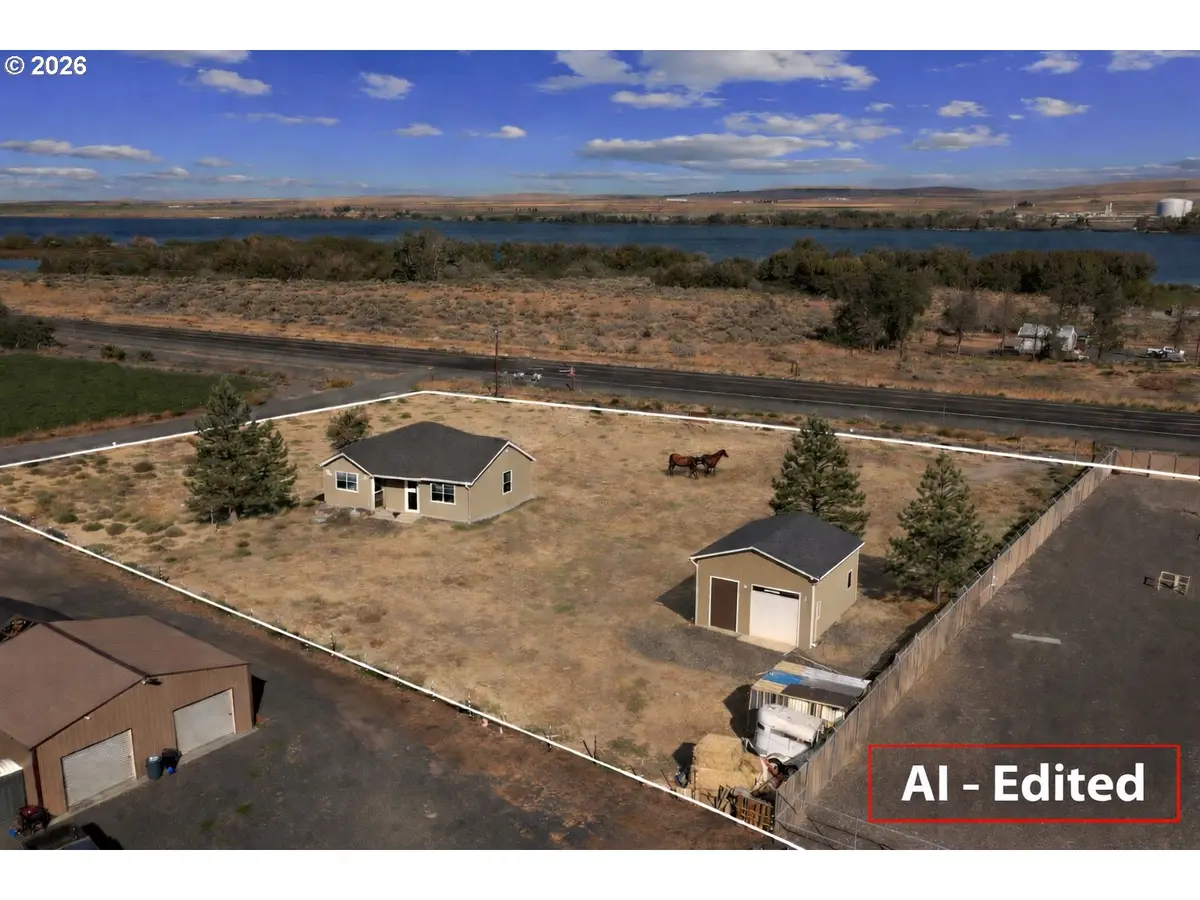 81925 Fox LN, Umatilla, OR 97882