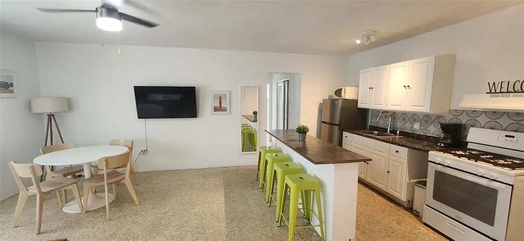 Miami Beach, FL 33141,7725 Harding Ave #4