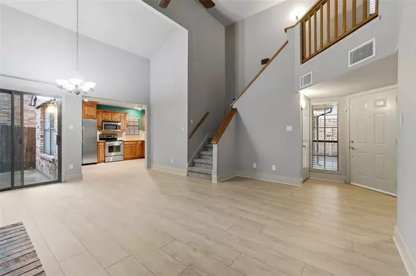 Irving, TX 75063,700 Canyon Side Way