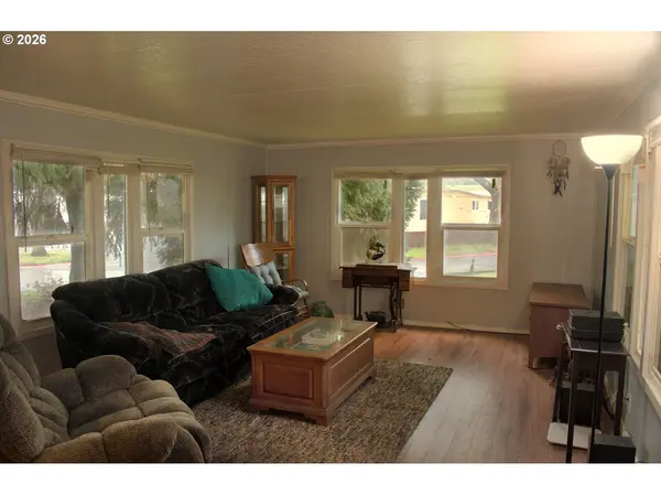 Eugene, OR 97402,4900 ROYAL AVE #13