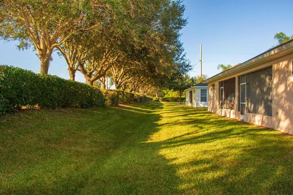 Vero Beach, FL 32968,413 W Tangerine Sq