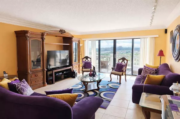 Miami, FL 33179,800 NE 195th St #606