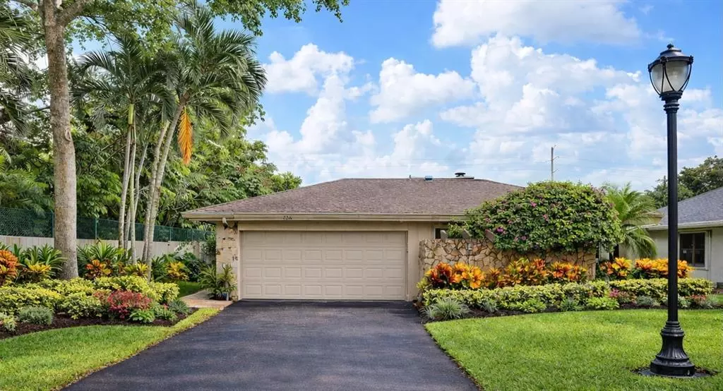 Hollywood, FL 33021,126 Laurel Rd