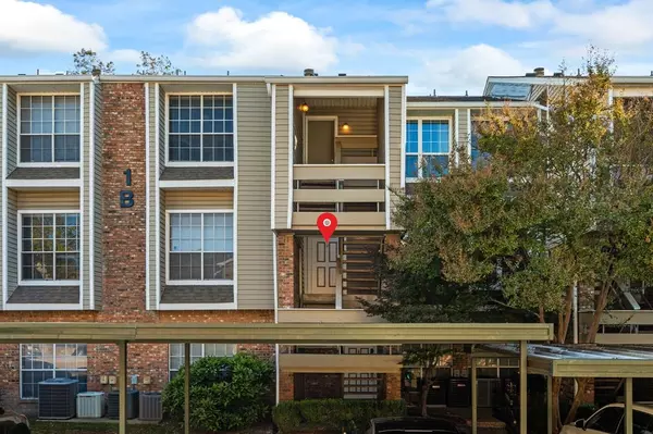 Dallas, TX 75243,8550 Fair Oaks Crossing #111