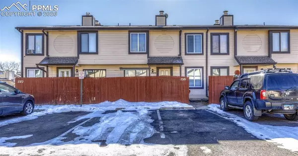 2370 Lexington Village LN, Colorado Springs, CO 80916