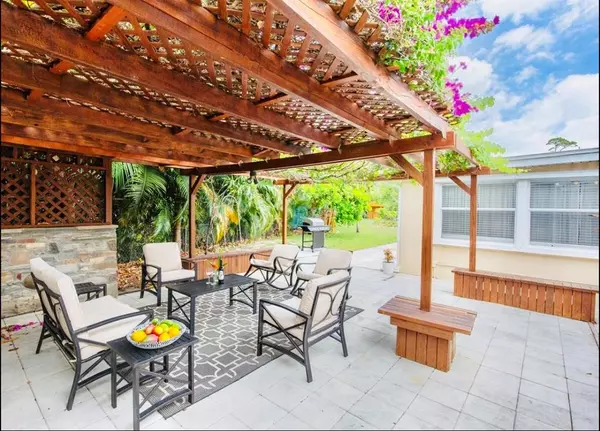 West Palm Beach, FL 33415,279 Hach Ln (2/1)