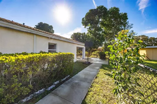 Lauderhill, FL 33313,5408 NW 18th Pl