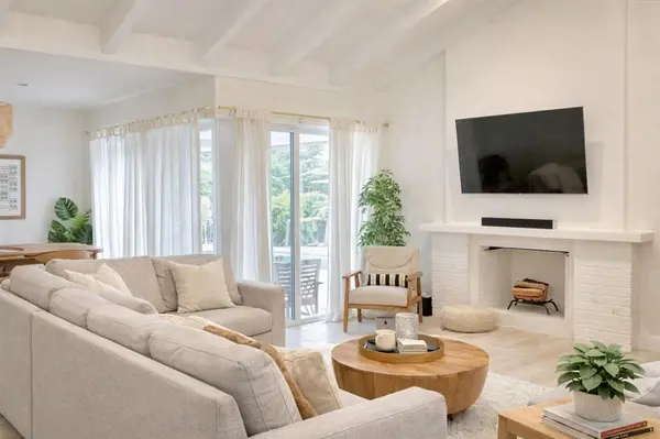 Hollywood, FL 33021,126 Laurel Rd