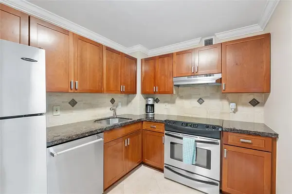 Lauderdale By The Sea, FL 33062,1900 S Ocean Blvd #7S