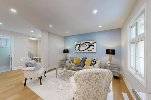 Richmond Hill, ON L4S 1C4,10 Squire DR