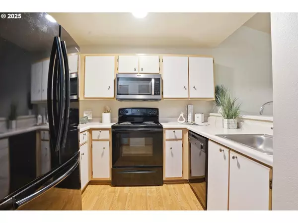 Portland, OR 97219,5156 SW MULTNOMAH BLVD #L