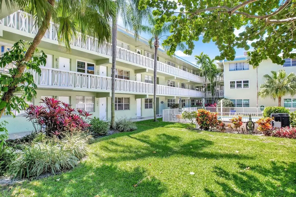 Fort Lauderdale, FL 33304,1900 NE 8th Ct #307