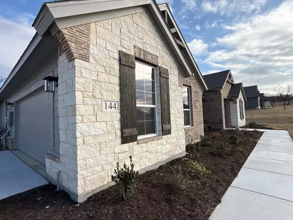 Springtown, TX 76082,144 Oak Grove Way