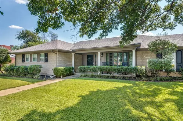 4321 Selkirk Drive W, Fort Worth, TX 76109