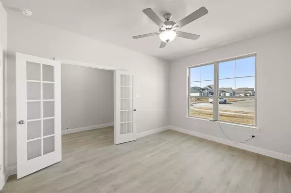 Desoto, TX 75115,931 Richard Pittmon Drive