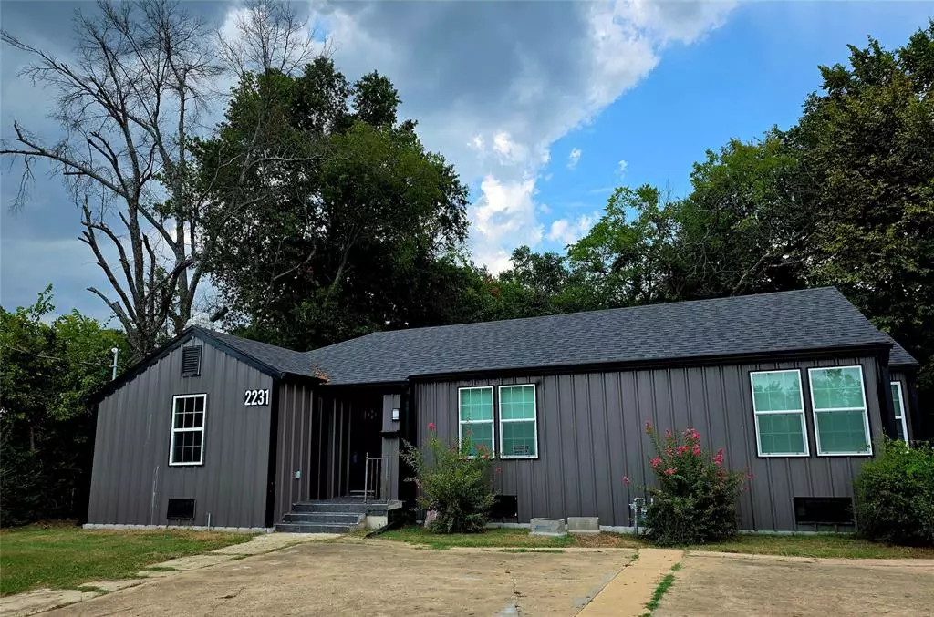 Paris, TX 75460,2231 CLARKSVILLE Street