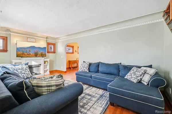 Allen Park, MI 48101,15418 Oceana AVE