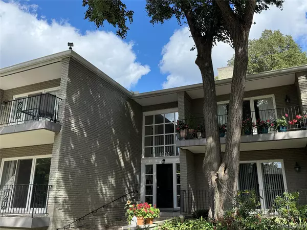 1111 Old Woodward AVE #4, Birmingham, MI 48009