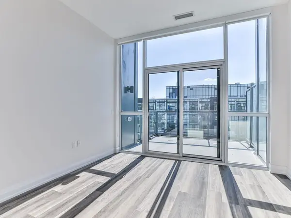 Innisfil, ON L9S 0R5,415 Sea Ray AVE #426