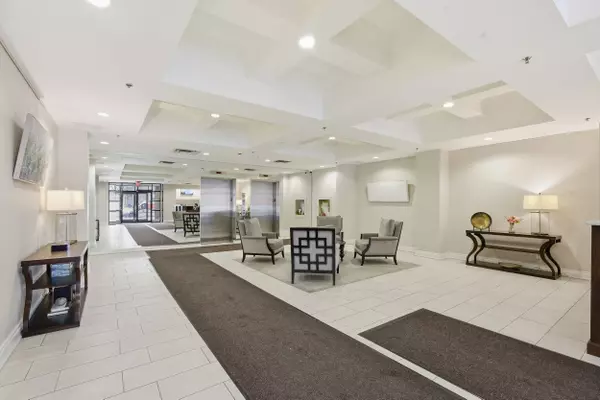 Burlington, ON L7R 0A4,399 Elizabeth ST #610