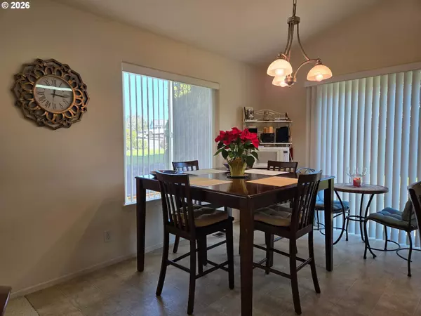 Sutherlin, OR 97479,2719 GOLFVIEW AVE