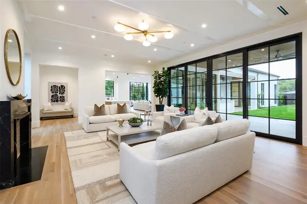 Dallas, TX 75229,4407 San Gabriel Drive