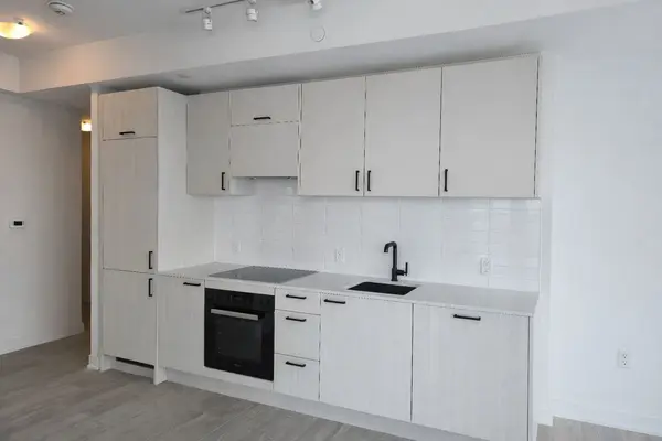 Toronto C13, ON M3C 0S4,1 Quarrington LN #2619