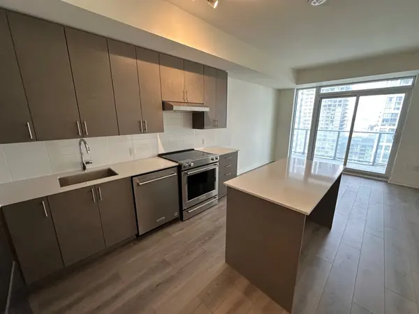 Vaughan, ON L4K 0N9,8960 Jane ST #1418