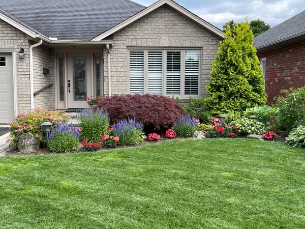 Burlington, ON L7S 2K6,1146 Augustus DR