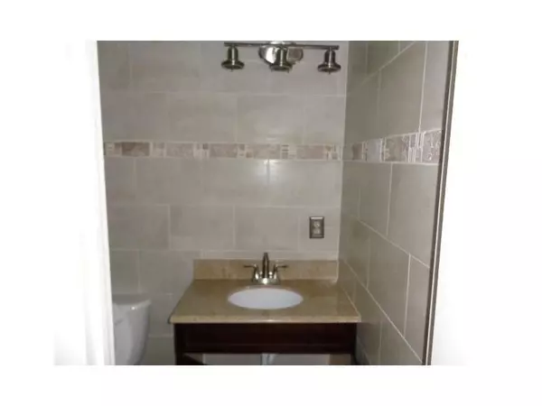 North Miami Beach, FL 33162,Address not disclosed