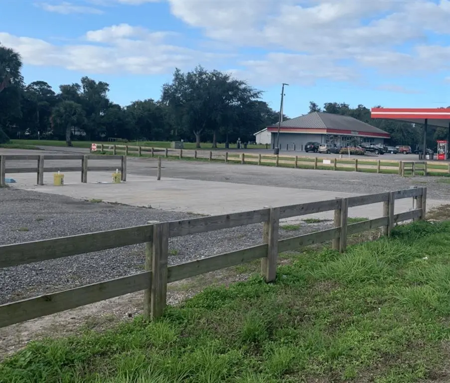 Okeechobee, FL 34972,1600 State Road 70