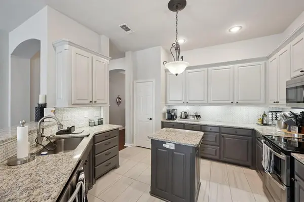 North Richland Hills, TX 76180,8636 Bridge Street