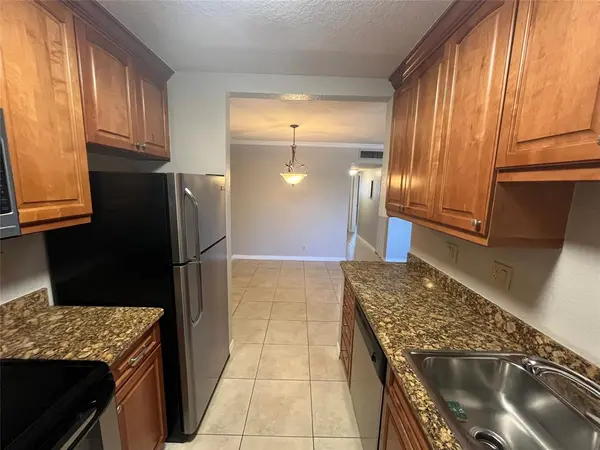 Fort Lauderdale, FL 33308,2020 NE 56TH ST #208