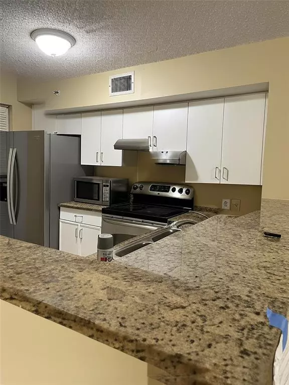 Coconut Creek, FL 33073,4816 N State Road 7 #11203