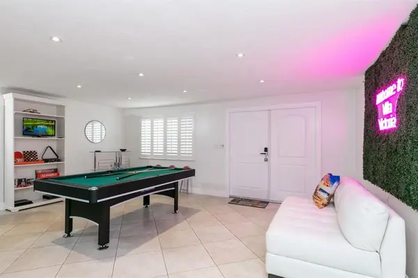 Fort Lauderdale, FL 33305,1900 N Victoria Park Rd