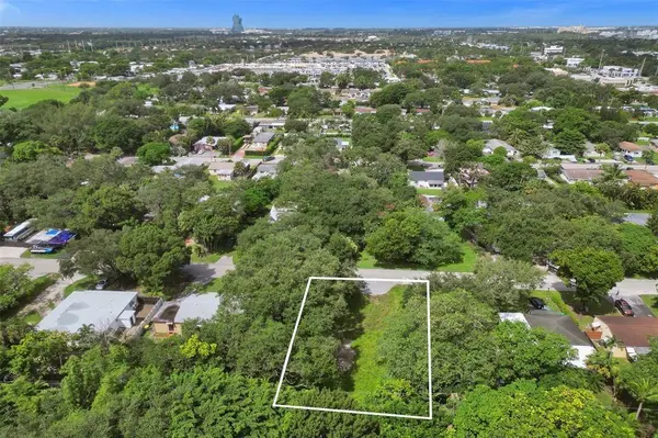 Dania Beach, FL 33312,4958 SW 28th Ave