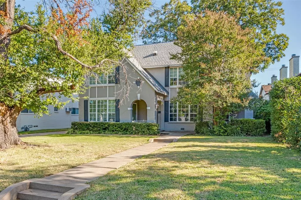 Dallas, TX 75219,3912 Rawlins #2