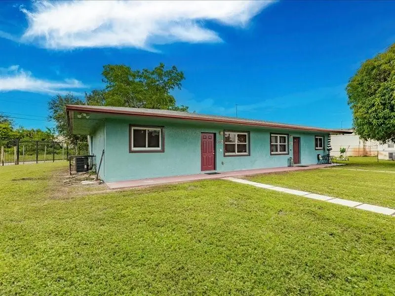 Lauderhill, FL 33313,5201 NW 17th CT #A