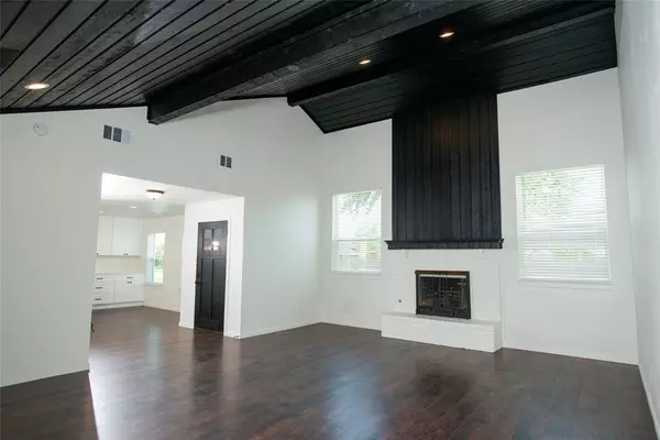 Carrollton, TX 75007,2214 Roundrock Drive