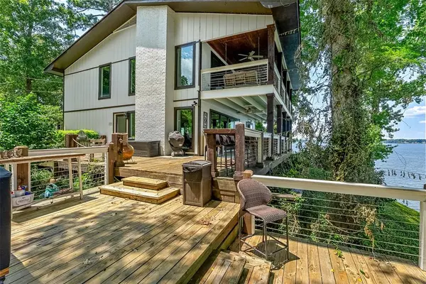 Many, LA 71449,128 Knott Drive