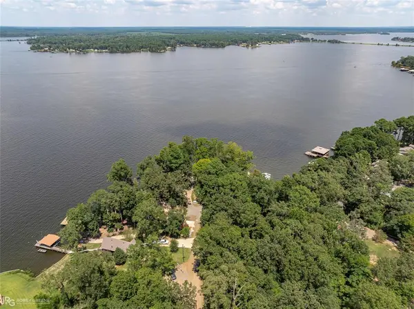 Many, LA 71449,128 Knott Drive