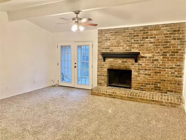 Arlington, TX 76006,2506 Oak Leaf Drive